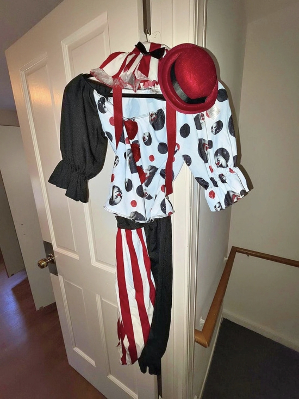 Spirit Kreepy Klown Polka Dot Costume in White & Red Size Medium Like New